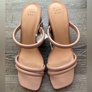 A New Day Size 11 Nude Strappy Heeled Sandals NWT Block Heel Minimalist Chic